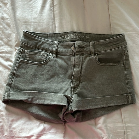 American Eagle Outfitters Pants - American Eagle Hi-Rise Shorts Size 6 Olive